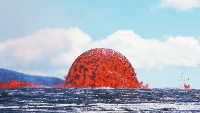 Pogledajte nevjerojatnu fotografiju lave u obliku kupole. O čemu se tu radi?
